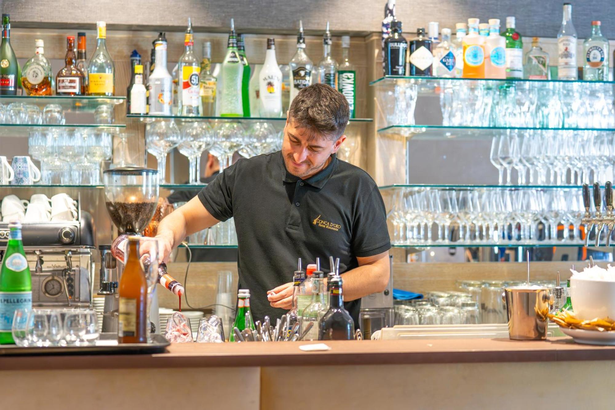 גארדה Hotel Conca D'Oro ***S מראה חיצוני תמונה