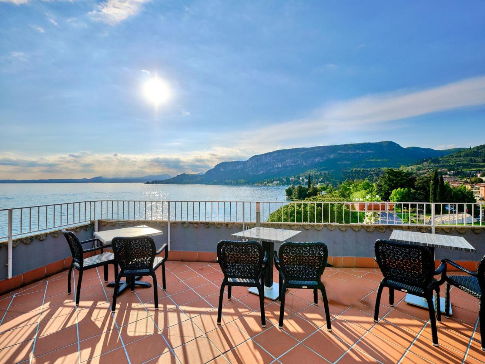 גארדה Hotel Conca D'Oro ***S מראה חיצוני תמונה