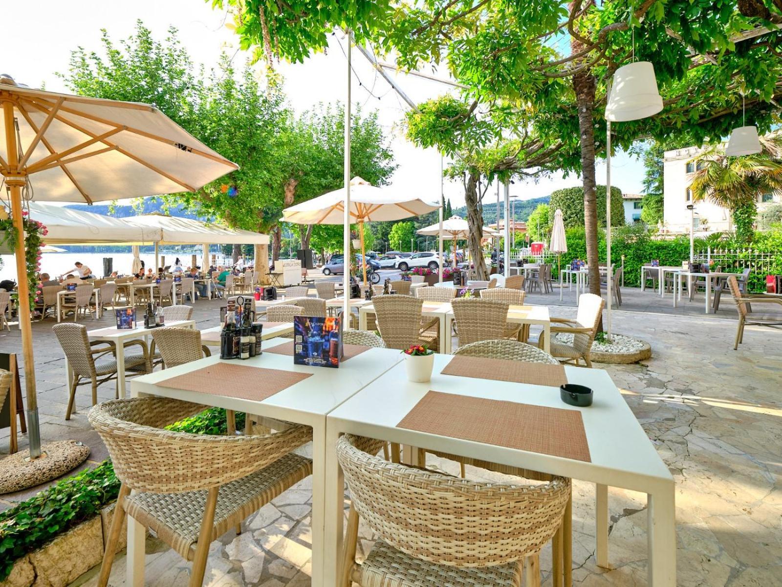 גארדה Hotel Conca D'Oro ***S מראה חיצוני תמונה