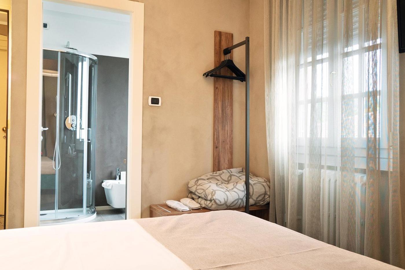 גארדה Hotel Conca D'Oro ***S מראה חיצוני תמונה